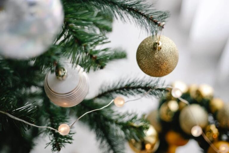 Unique and Creative Christmas Ornament Ideas to Make Your Tree Stand Out
